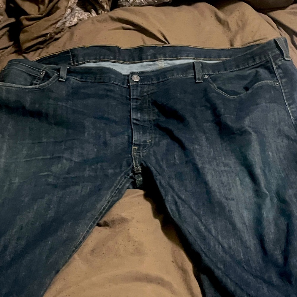 Levi!!!!!!!!!!Levi!!!!!!!!!!!!!Levi